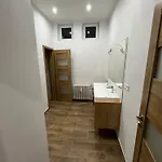 V Holici,5 Izieb A Spolocna Kuchyna A 2 Kupelne Апартаменты