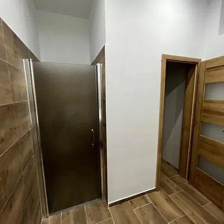 Appartamento V Holíči,5 Izieb A Spoločná Kuchyňa A 2 Kúpeľne
