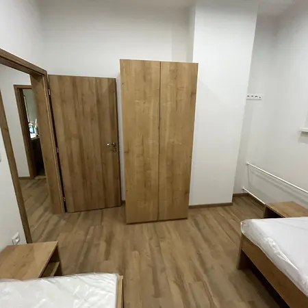 Appartamento V Holíči,5 Izieb A Spoločná Kuchyňa A 2 Kúpeľne