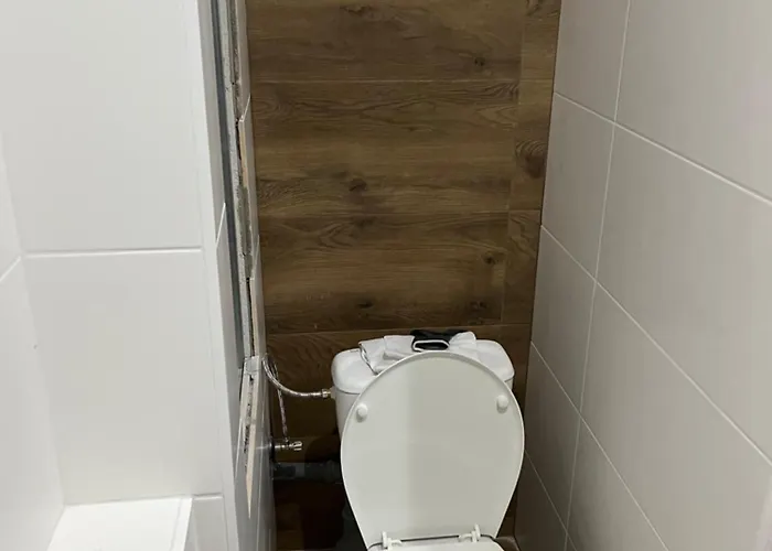 V Holici,5 Izieb A Spolocna Kuchyna A 2 Kupelne * Skalica