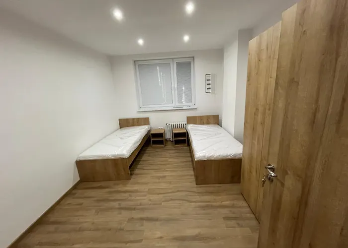 Appartement V Holici,5 Izieb A Spolocna Kuchyna A 2 Kupelne Skalica