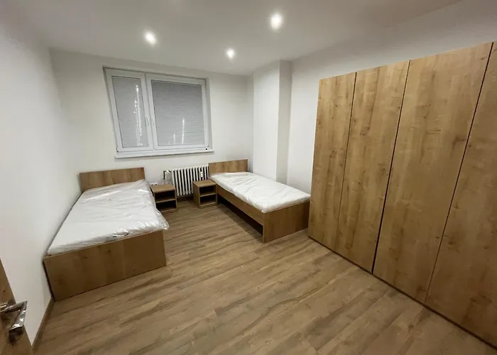 V Holici,5 Izieb A Spolocna Kuchyna A 2 Kupelne Appartement